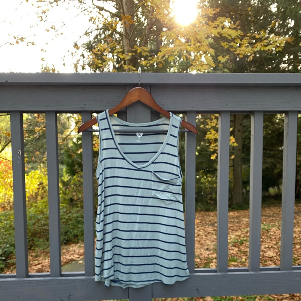Vneck tank